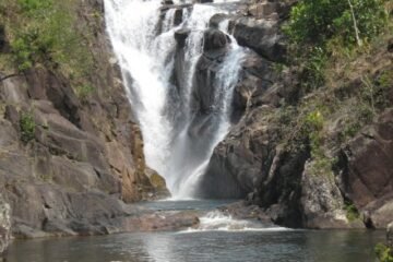 big-rock-waterfall-belize